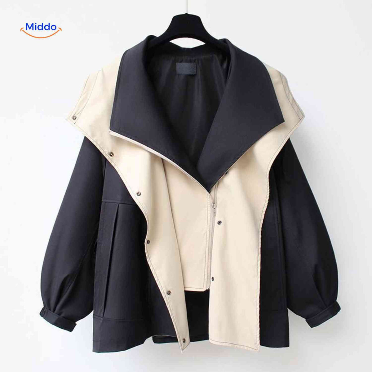 AquaShell Damenjacke in Schwarz mit kontrastierendem Kragen – jetzt bei www.middo.de!
