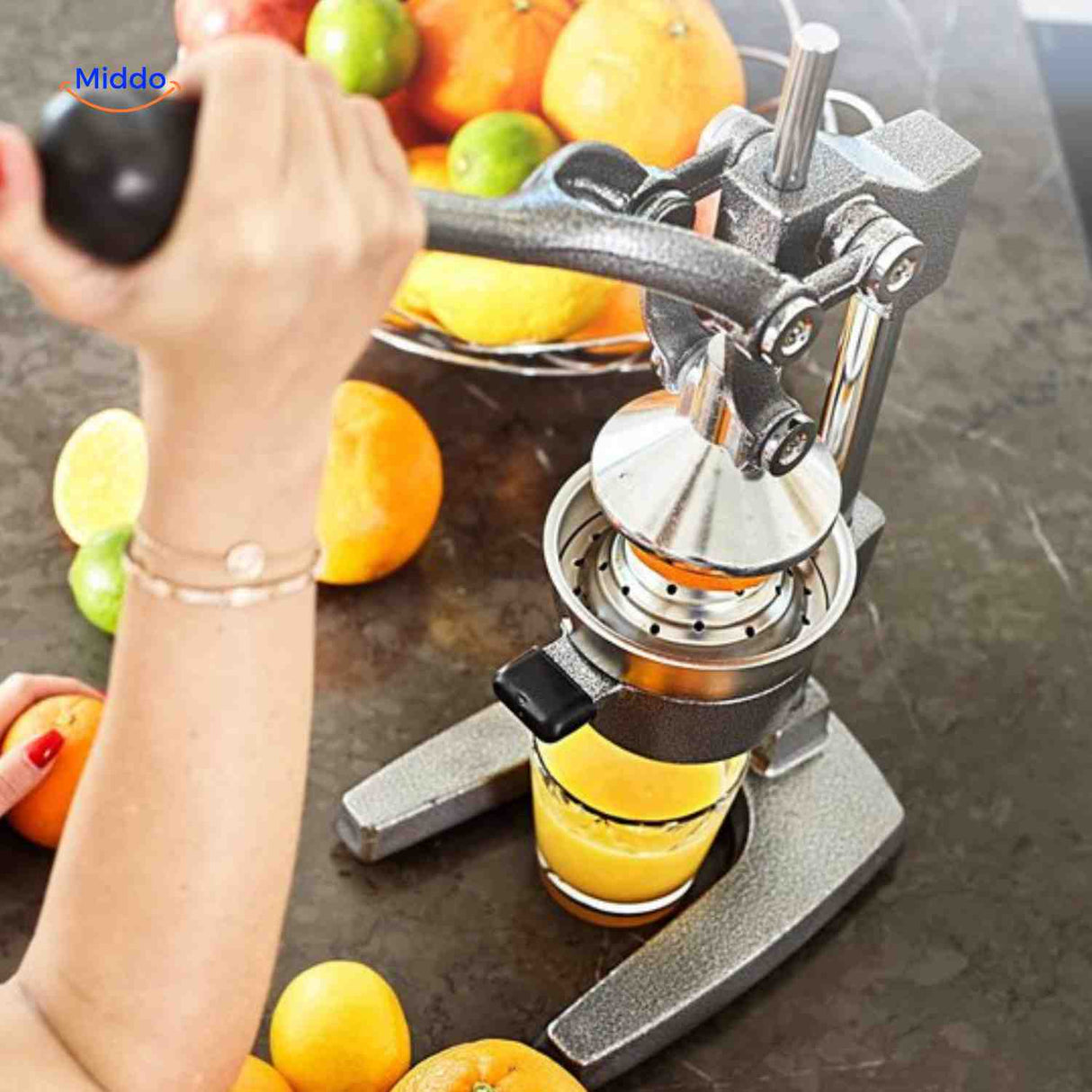Citripress Zitruspresse - Handliche Orangenpresse mit Glasbehälter für frisch gepressten Saft. Besuchen Sie jetzt !