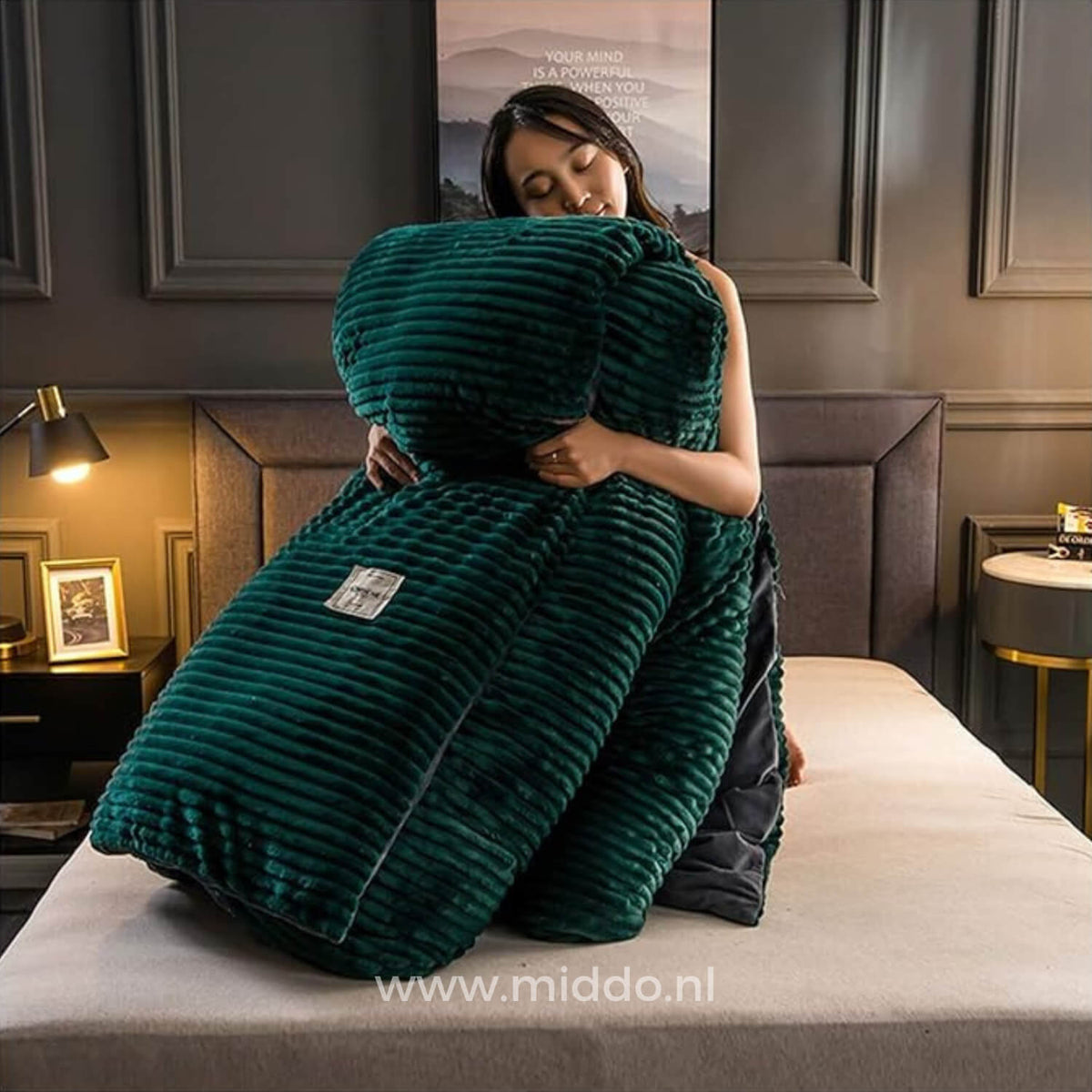 Flanell-Fleece-Decke in Dunkelgrün