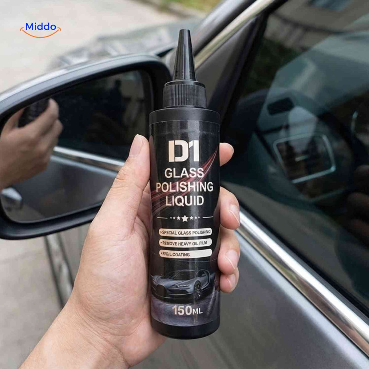 GlasPure Polierflüssigkeit Glaspolierflüssigkeit Flasche in der Hand Autoglas