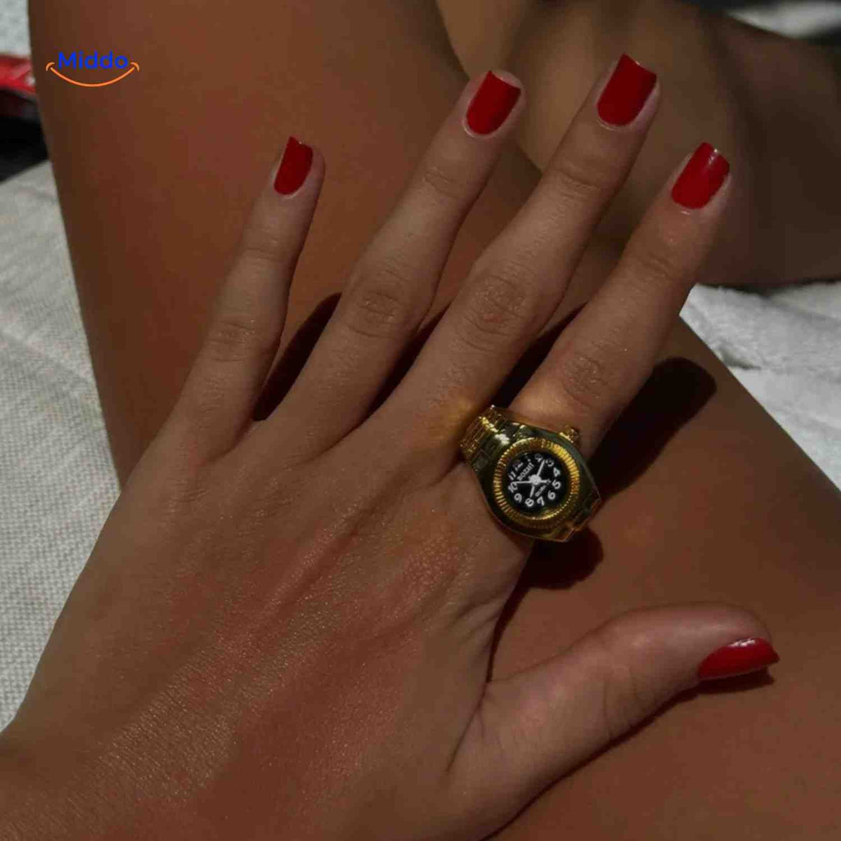 **SEO-Titel:** Elegante Timevera Ringuhr für Damen in Gold **Meta-Beschreibung:** Entdecken Sie die stilvolle Timevera Ringuhr in Gold für Damen. Ein perfektes Accessoire, das jedes Outfit veredelt. Jetzt kaufen und ihren Look aufwerten!