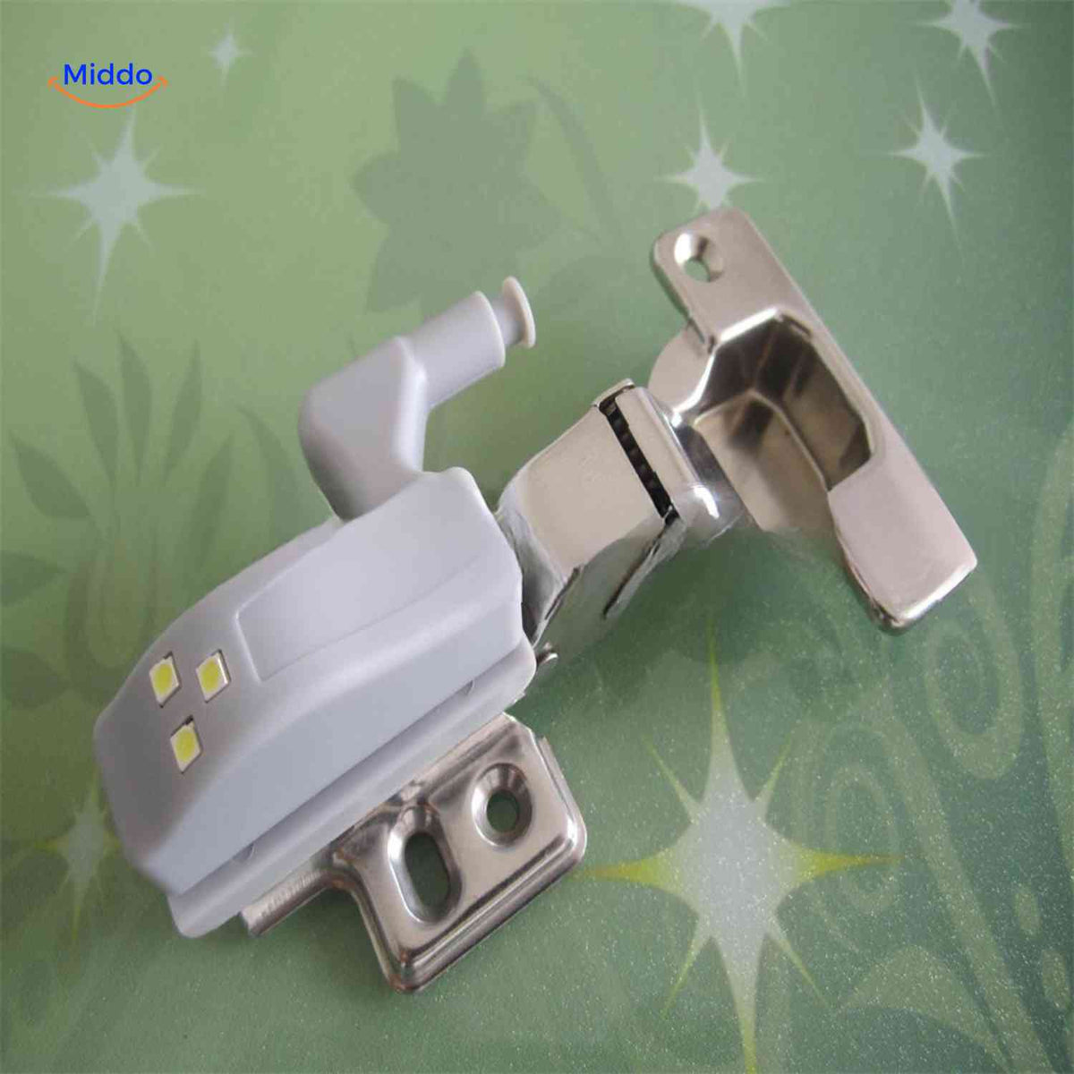 cabintra Lampe mit LED-Beleuchtung an Scharniertür www.middo.de