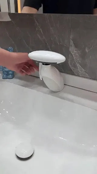 **Produktname:** Penguino Küchenarmatur in Weiß – moderne, wassersparende Badarmatur zur Anbringung an der Arbeitsplatte **Meta-Beschreibung:** Entdecken Sie die Penguino Küchenarmatur in edlem Weiß. Modern und wassersparend, perfekt für Ihre Badgestaltung. Jetzt kaufen und profitieren!