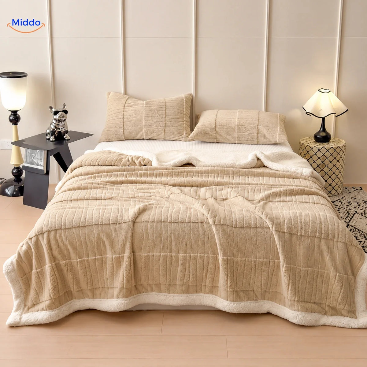 Winterra Kuscheldecke mit Wellenstruktur in Beige und weicher Fleece-Rückseite