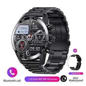 Eine schwarze Metall-Smartwatch mit Anzeige von Tag, Uhrzeit, Schrittzähler, Wetterdaten und Batteriestatus, ausgestattet mit einem schwarzen Armband