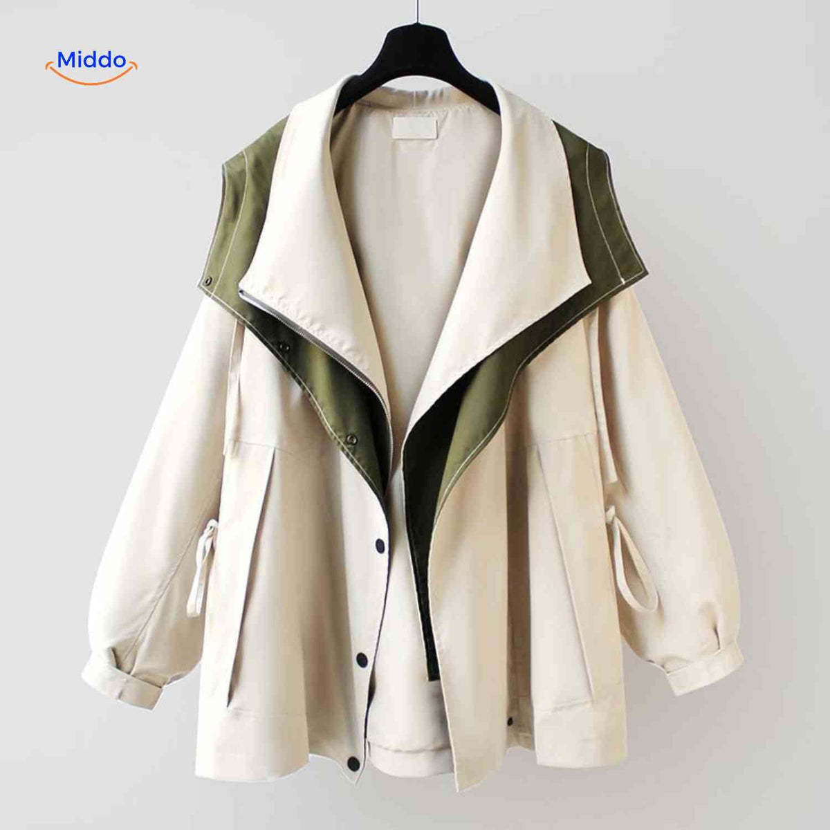 AquaShell Jacke in Creme mit grünen Details, moderne Damenjacke
