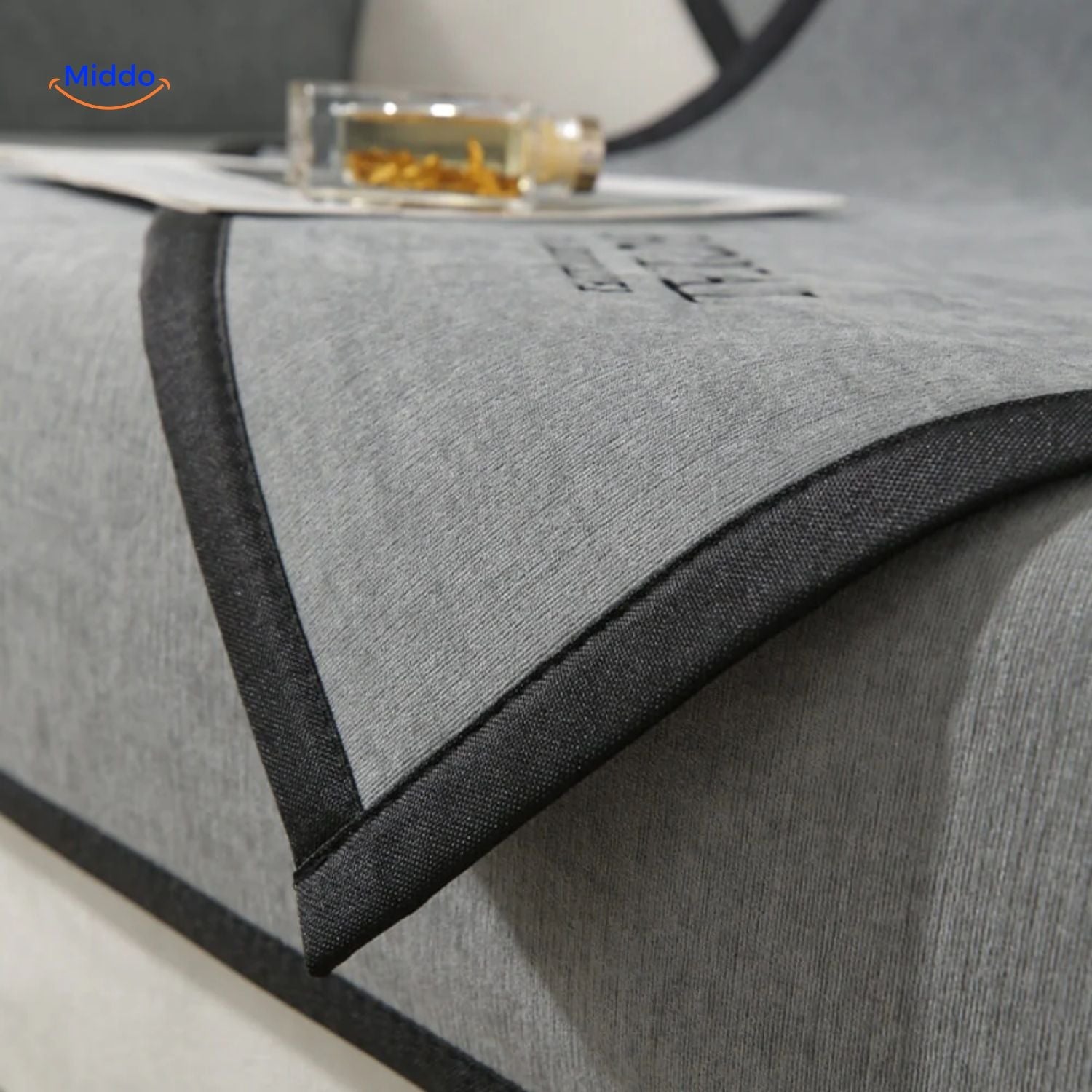 CheniLux Sofa Kissen grau Ecke www.middo.de