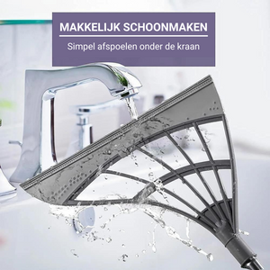 CleanX Reinigungsbürste unter Wasser abspülen