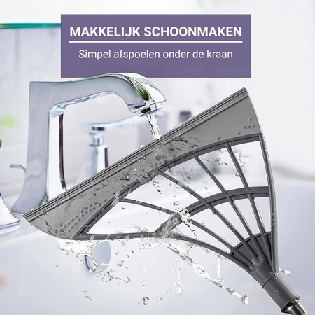CleanX Reinigungsbürste unter Wasser abspülen