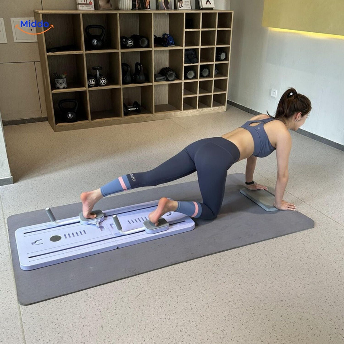 CoreFlex Fitnessboard Kernstabilitätsübung Position www.middo.de