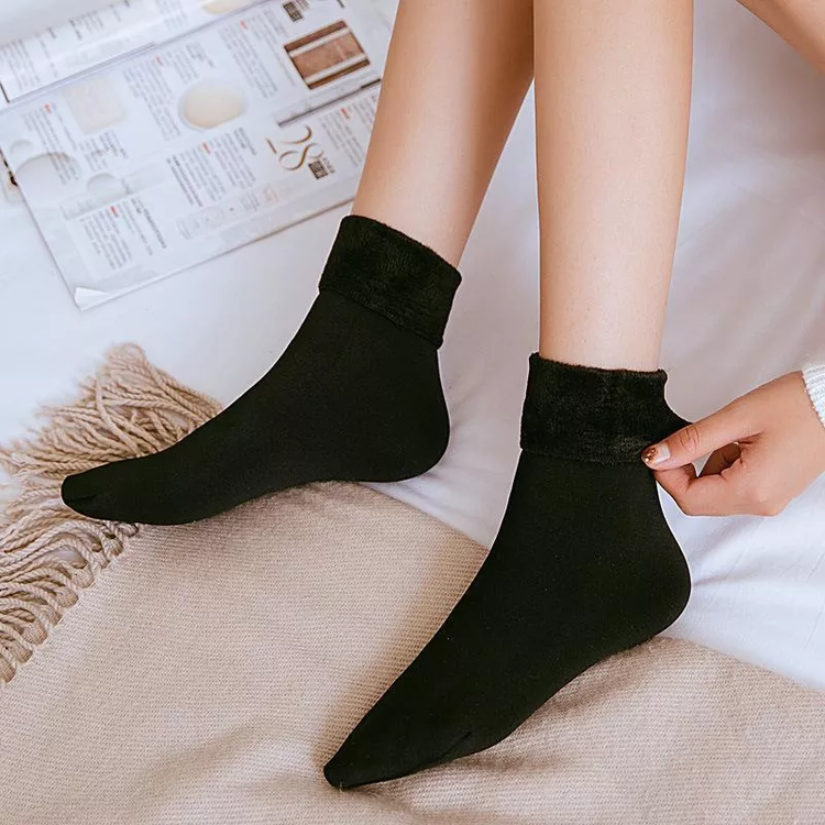Schwarze CozyFeetSocks Winter Samtsocken für die Füße