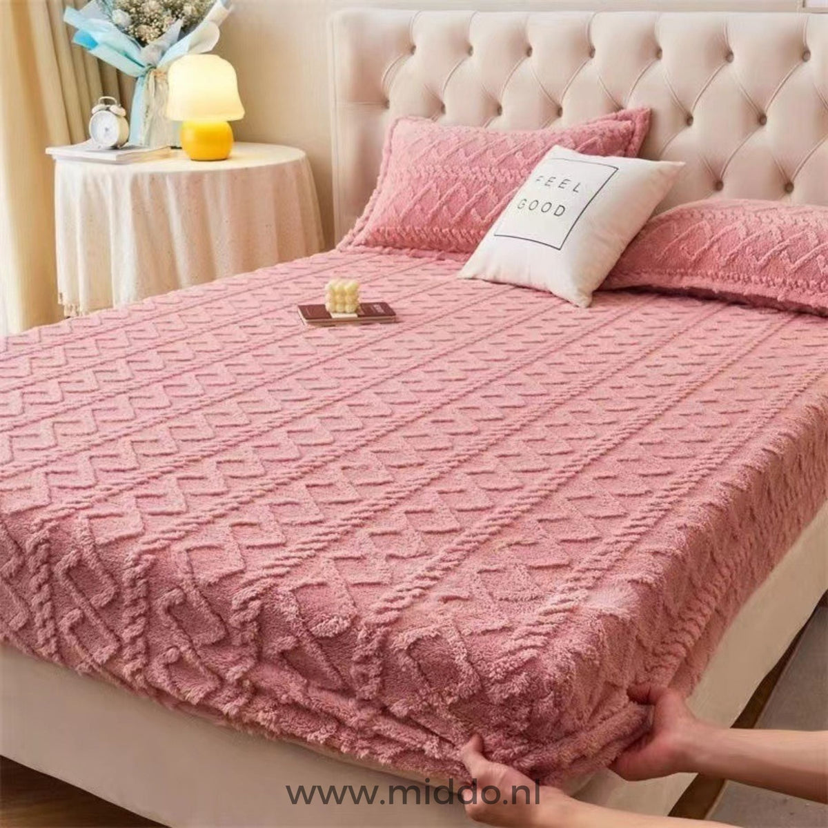 Fleece-Spannbettlaken in Rosa.