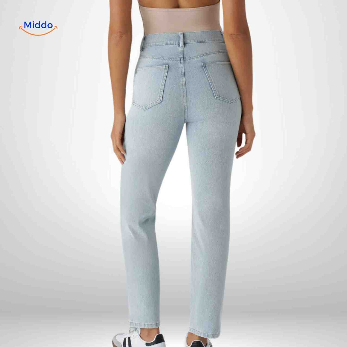Flexiva Damenjeans High Rise Hellblau Rückansicht – Jetzt auf www.middo.de entdecken!