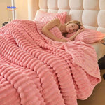 Fluffina Kuscheldecke – gemütlich und weich | www.middo.de
