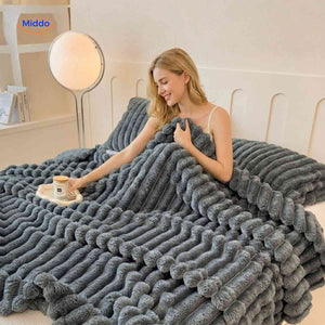 Fluffina warme kuschelige Plüschdecke