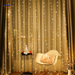 GlowStrand LED-Lichteffekte mit solider Vorhangkombination