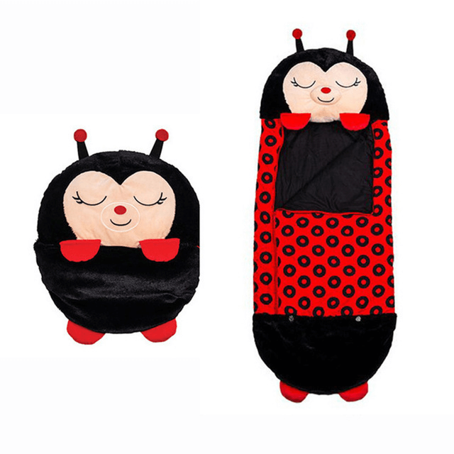 Kuschelschlafsack im Marienkäferdesign
