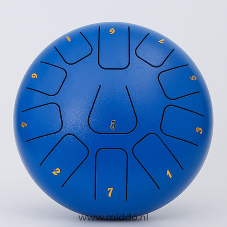 Blauer Stahl Zungentrommel von 20 cm mit Zahlen auf einem weißen Hintergrund