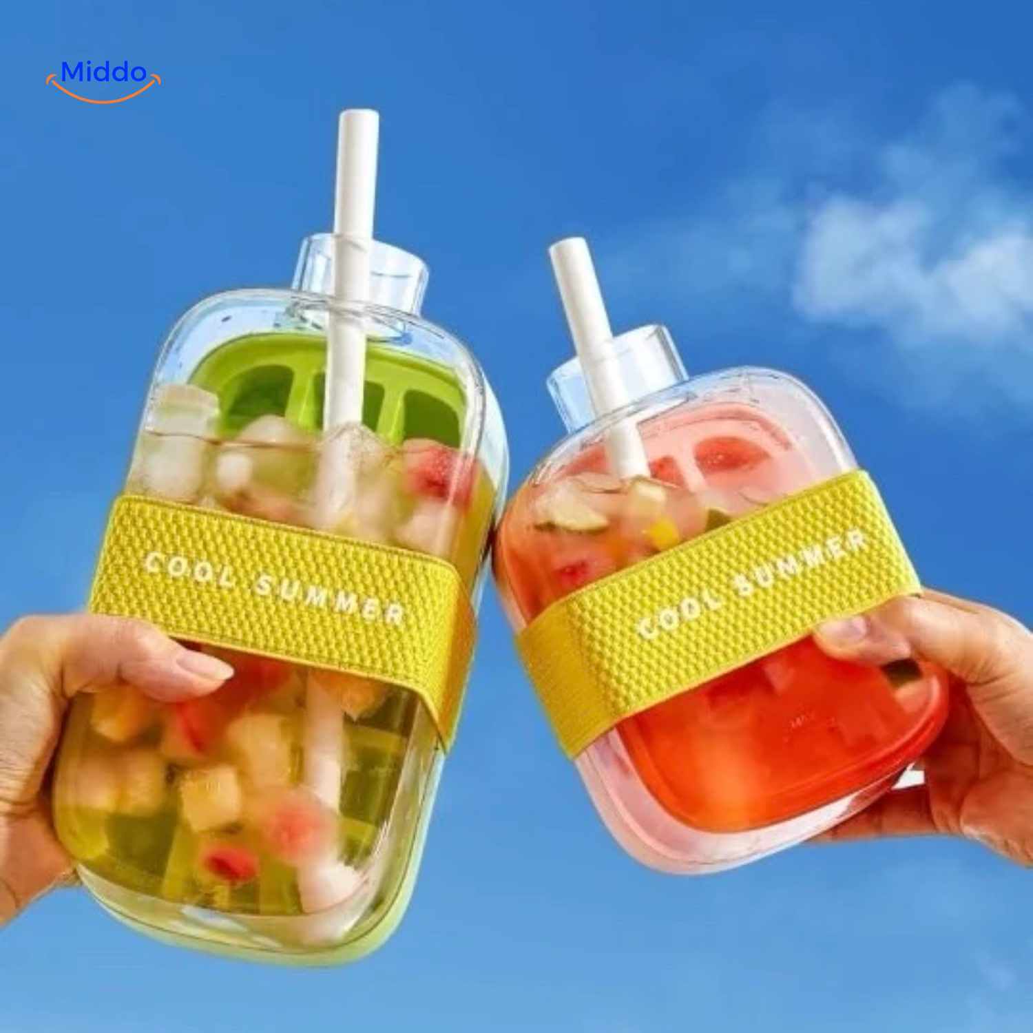IceNova Flaschenhalter für zwei Handflaschen mit Fruchtsaft und Strohhalm für den Außenbereich www.middo.nl