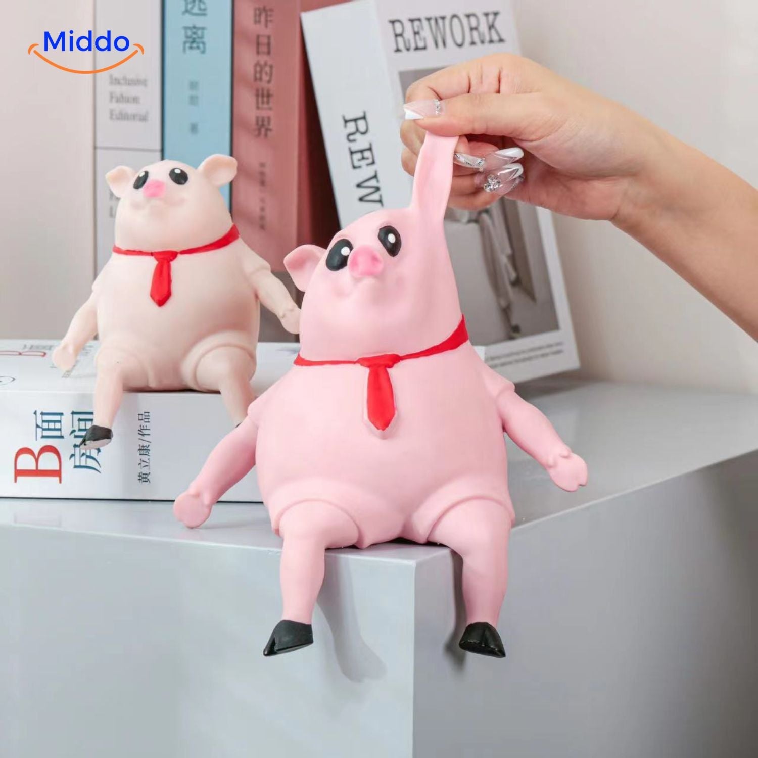LalaPig Squish liegendes Schwein Relaxspielzeug middo.nl