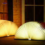 LumiFold Schreibtischlampe Bogenform warme Atmosphäre www.middo.de