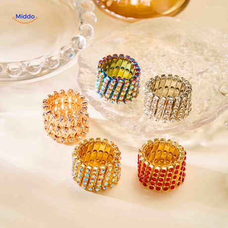 Morphix Ring – breite Ringe mit Strass in verschiedenen Farben – jetzt entdecken auf www.middo.de