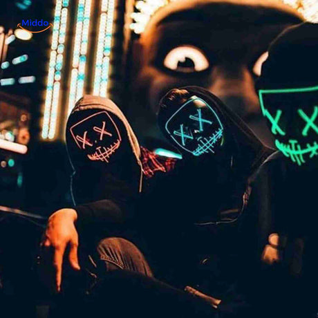 Die PhantomGlow Masken-Gruppe: LED-Masken für die Nacht