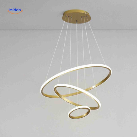 Ring-Kronleuchter Lamp in Gold – Moderne LED-Hängelampe mit drei Ringen | www.middo.de