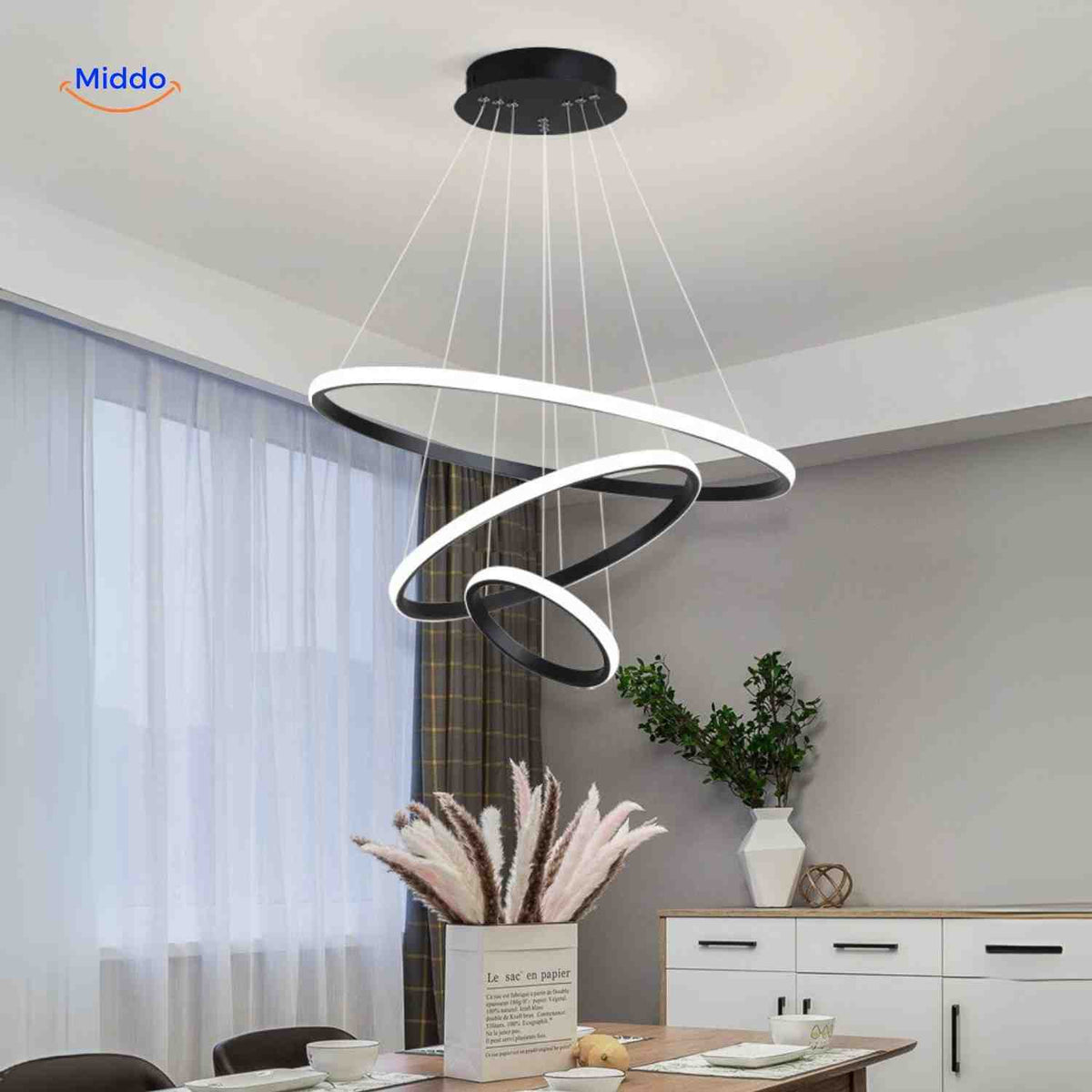 Moderne LED-Hängelampe mit drei Ringen in Schwarz – Ringkronleuchter von www.middo.de