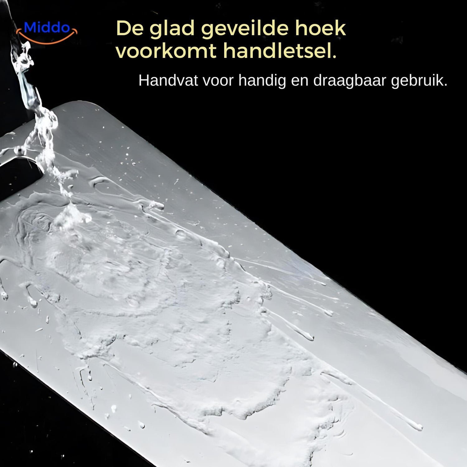 SafeCut Titanium Schneidebrett ist wasserbeständig und sicher in der Anwendung.