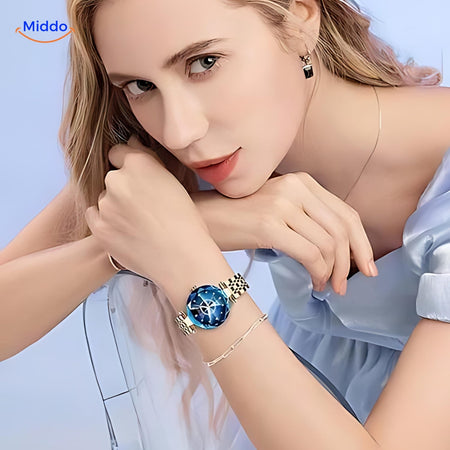 Model, der die Seno Elegance Edelstahl Damenarmbanduhr trägt