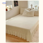 SnuggleBunny Plüsch Set Bett Weiß und Schlafen www.middo.de