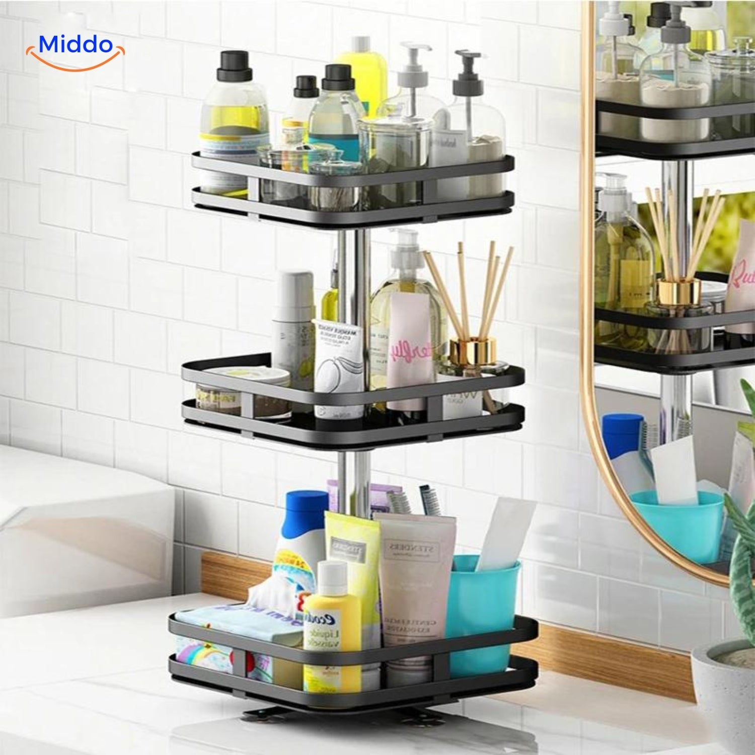 SpinStore quadratisch im Badezimmer mit Gegenständen darauf.