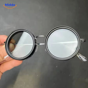 SunGuard ND9 Sonnenbrille mit grafischem Hintergrund