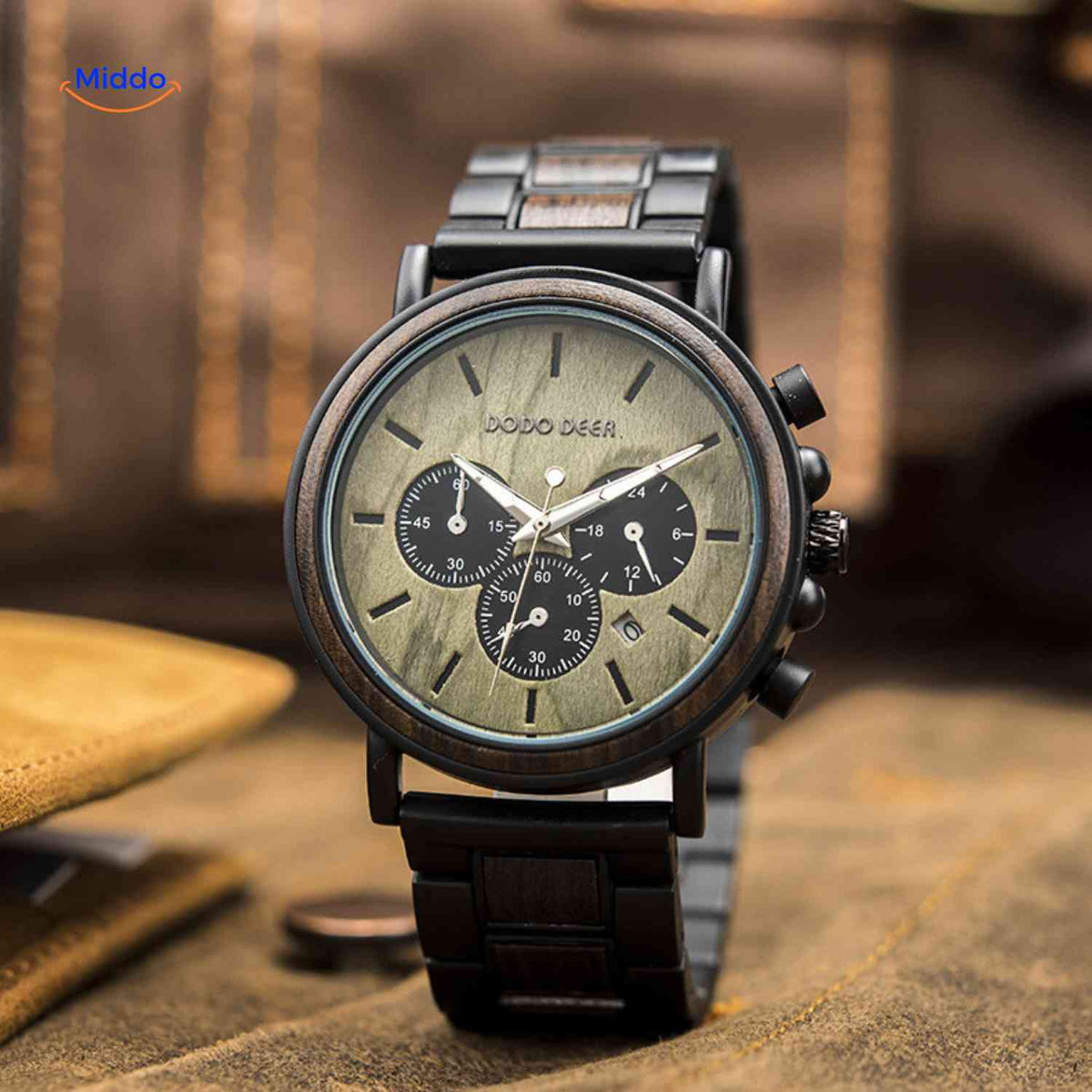 Timbero Holzuhr Holz-Chronograph grüner Holzton Nahaufnahme