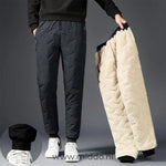 Grau Thermohose mit Fleece-Futter ausgestellt