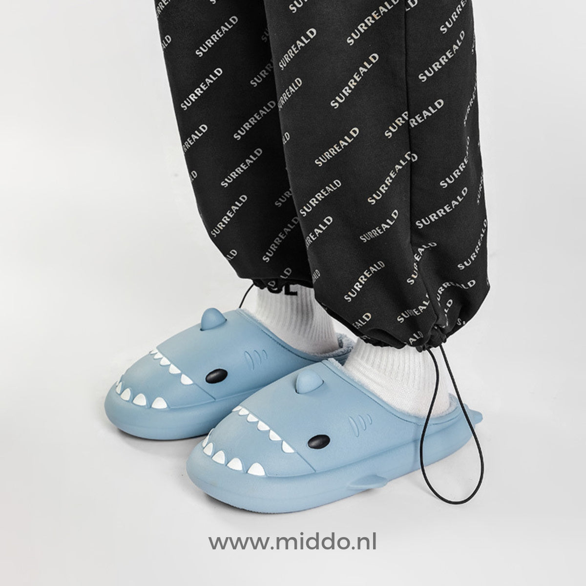 WintersSharkies blaue Hausschuhe mit rutschfester Sohle