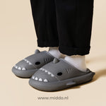WintersSharkies schwarze Hausschuhe mit rutschfester Sohle