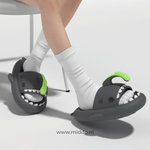 ZomerSharkies luftige Flip-Flops schwarz mit grünem Detail - www.middo.de