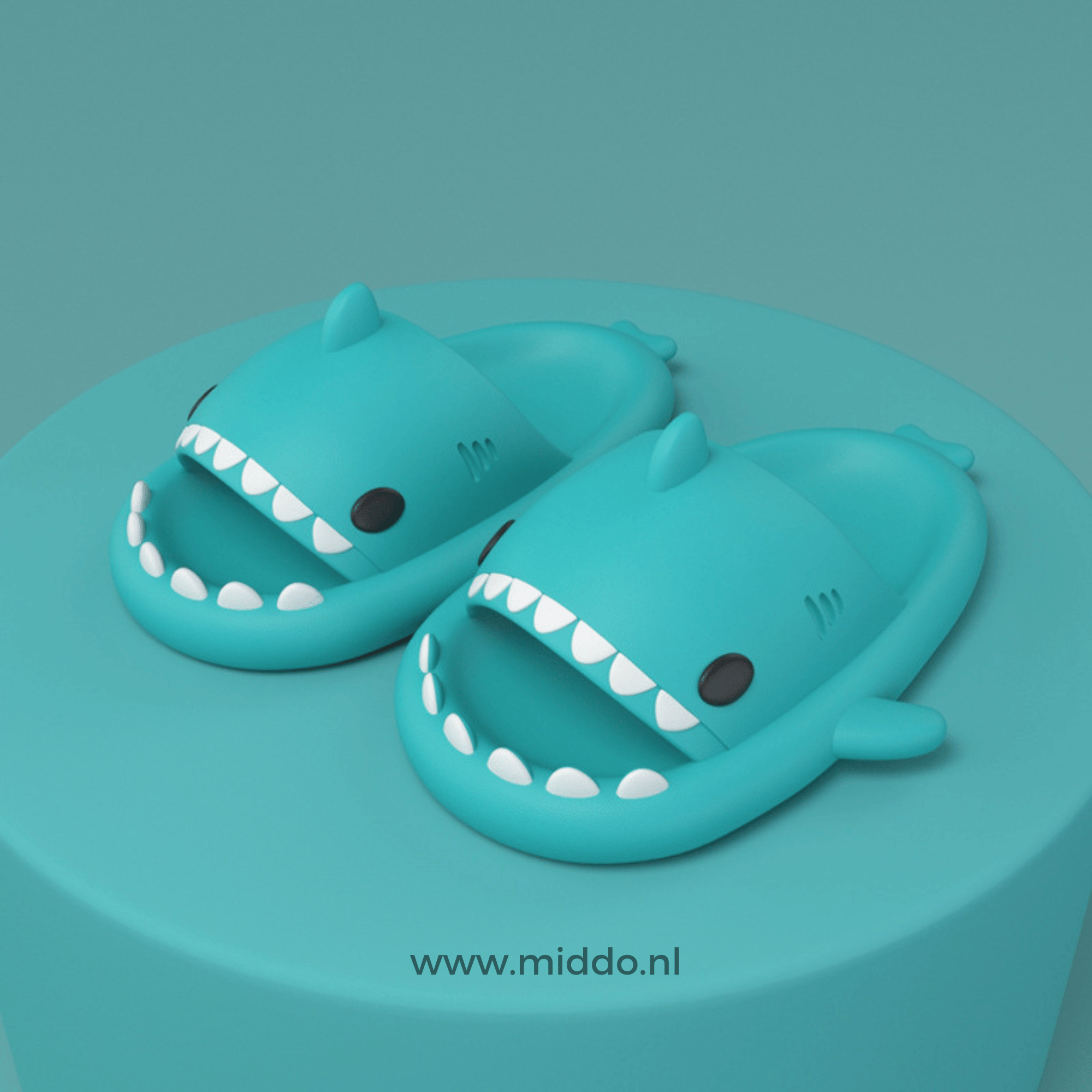 ZomerSharkies mintgrüne Flip-Flops auf mintgrünem Hintergrund - www.middo.de