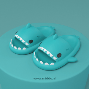 ZomerSharkies mintgrüne Flip-Flops auf mintgrünem Hintergrund - www.middo.de