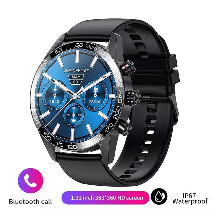 Eine schwarze Smartwatch mit blauem Zifferblatt und Anzeigen für Schrittzähler, Batterie und Tag, mit einem schwarzen Gummiarmband.
