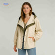 AquaShell Jacke in Creme mit grünem Innenkragen, lässige Damenjacke