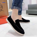 beckwin Loafers Schwarz Wildleder Loafers mit weißer Sohle Herrenstil www.middo.de