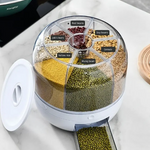 Ein Foto von über dem Granulatspender, wo mehrere Arten von Bohnen eingesetzt sind, gelbe, grüne, rote und Sojabohnen.