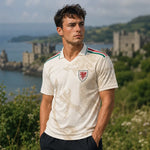 WM 2026 Supportershirt Wales in cremefarben als Fußballshirt für Herren