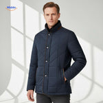 Froston Jacke in Dunkelblau – Stilvoller Look für jede Gelegenheit. Entdecken Sie die ausdrucksstarke Kombination von eleganter Ästhetik und bequemem Tragegefühl auf www.middo.de