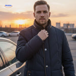 Froston Herrenjacke bei Sonnenuntergang mit Stehkragen - www.middo.de