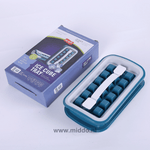 FrostyBalls-Eisbehälter grün-weiß auf dem Tisch mit Verpackung