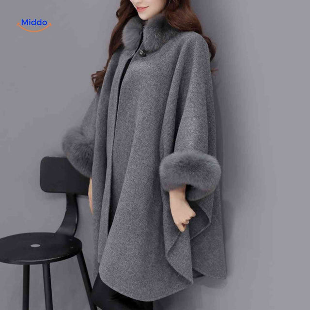 Furina Capejacke grauer Woll-Poncho mit Pelz - www.middo.de